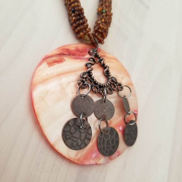 An Indi style necklace with Mother of Pearl Button - Picture 3 of 6